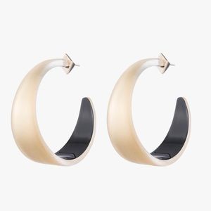 NWOT ALEXIS BITTAR WIDE GRADUATED GOLD LUCITE MEDIUM HOOP EARRINGS